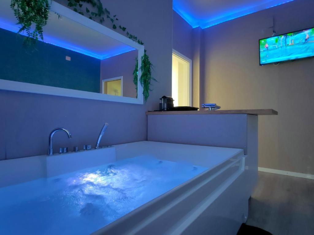 Lush Escape - Hottube And Sauna * Bari
