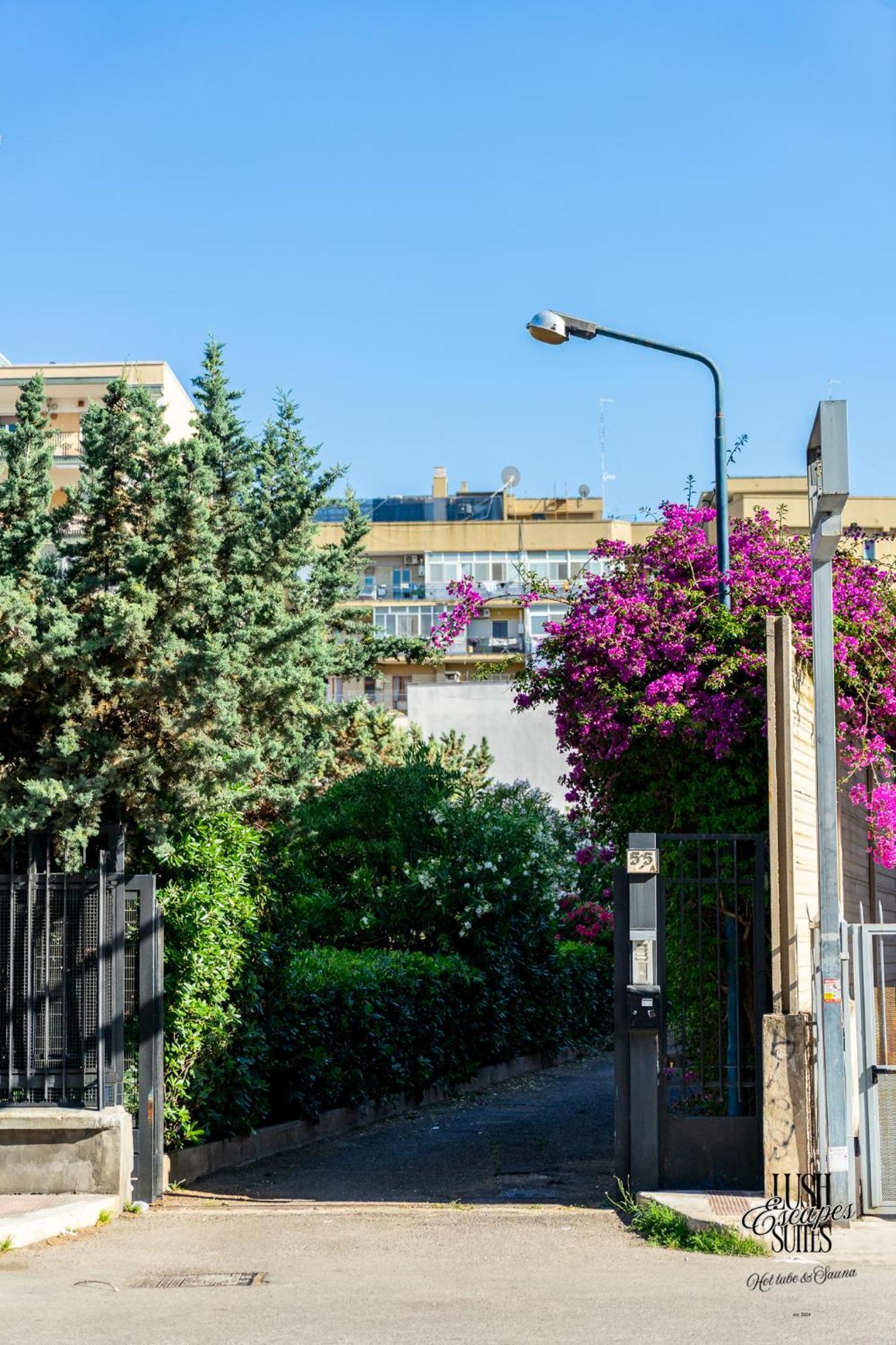Lush Escape - Hottube And Sauna Appartement Bari