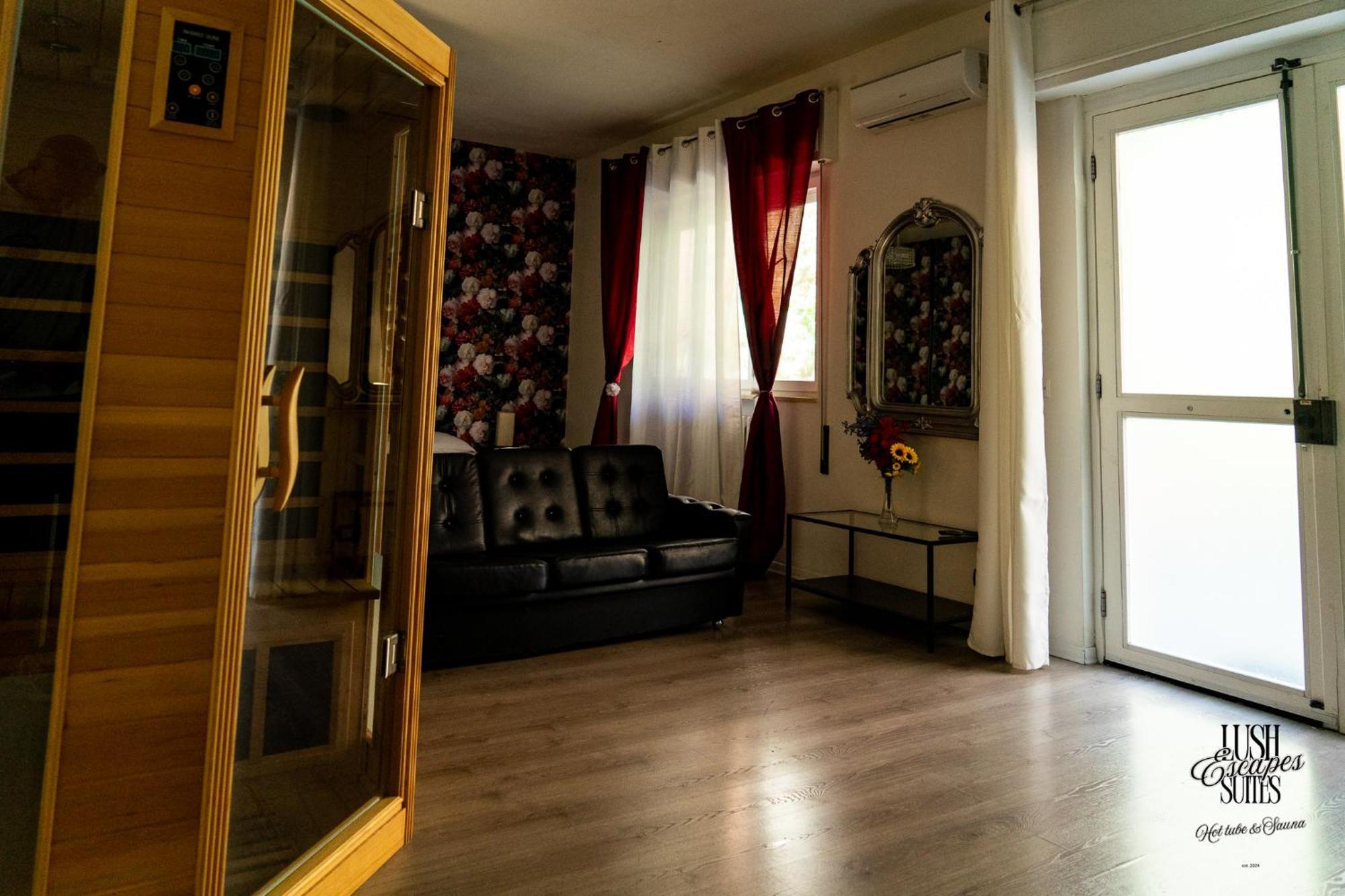 Lush Escape - Hottube And Sauna Appartement