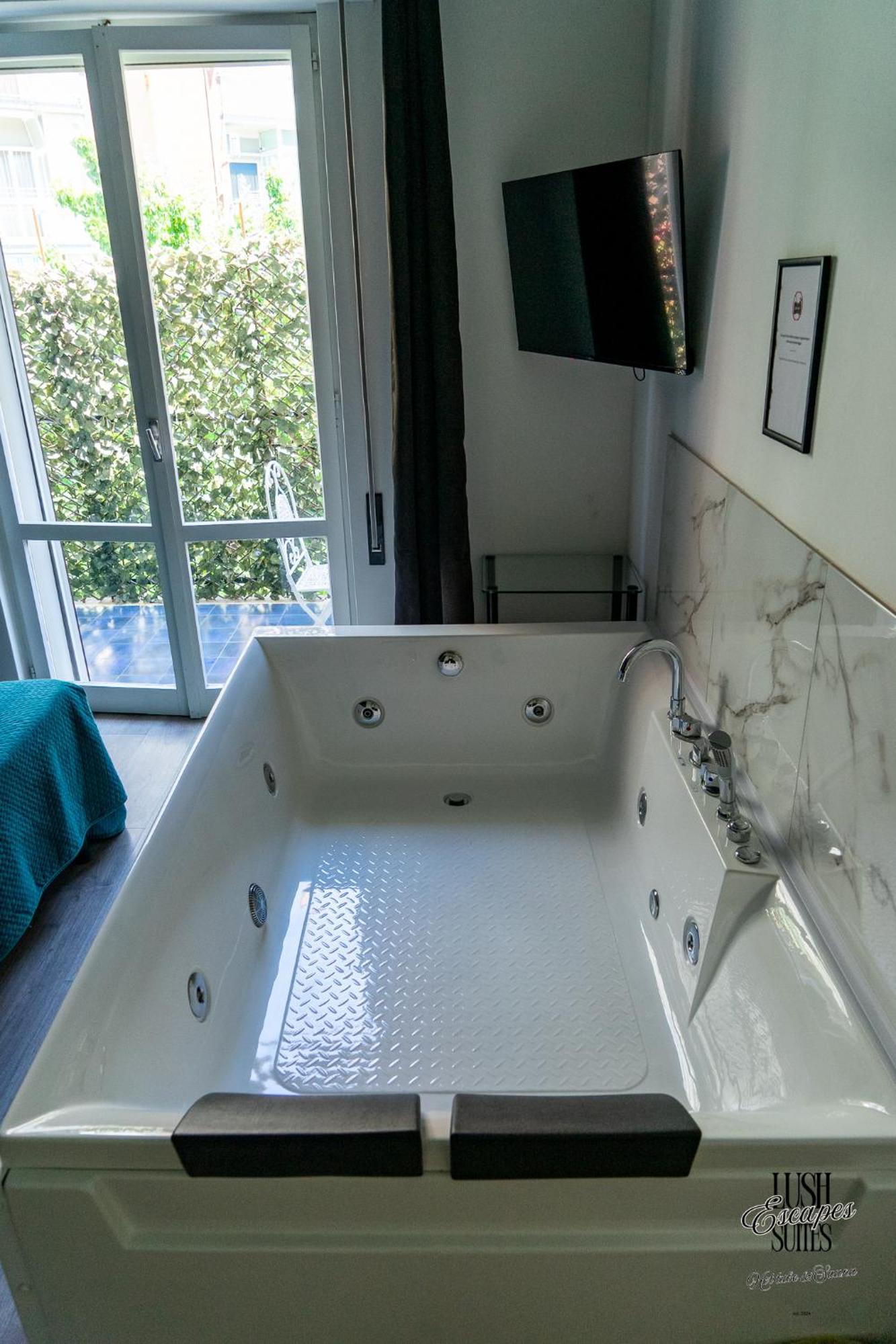 Appartement Lush Escape - Hottube And Sauna Bari
