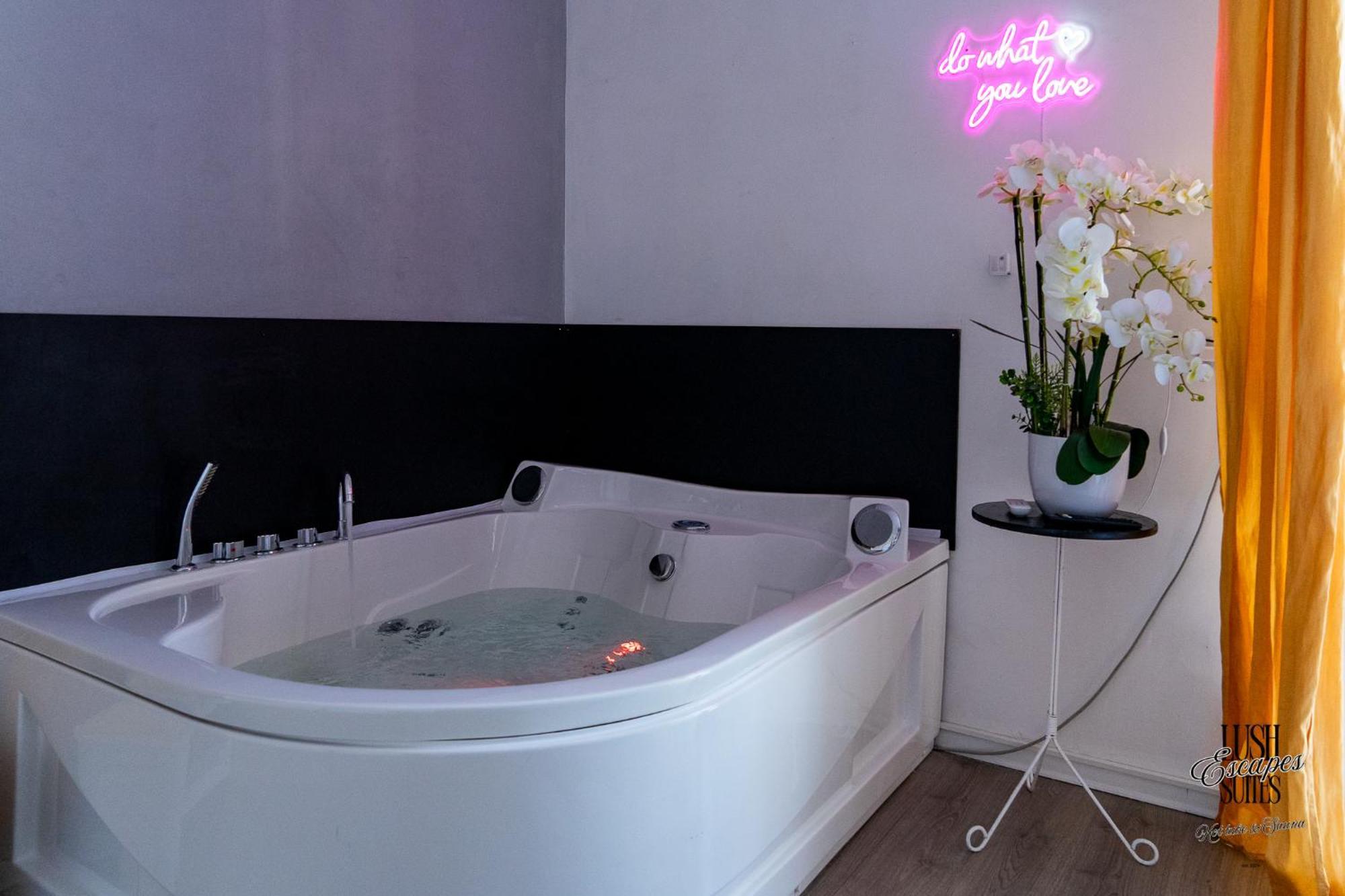 Appartement Lush Escape - Hottube And Sauna