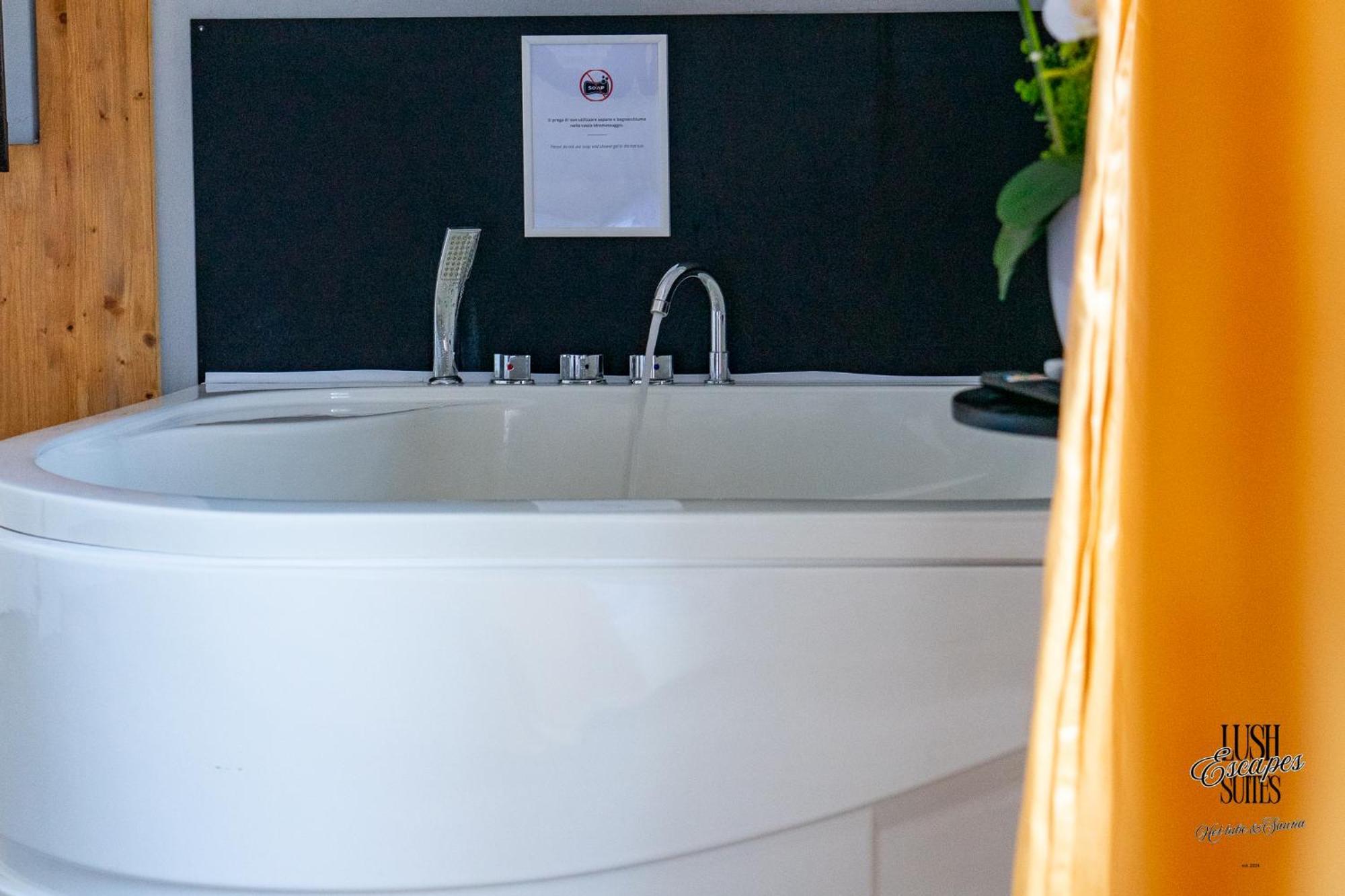 Appartement Lush Escape - Hottube And Sauna Bari